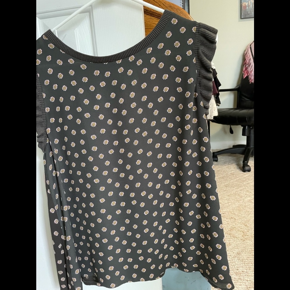Loft mixed media shell.  Olive with print.  Size Large.